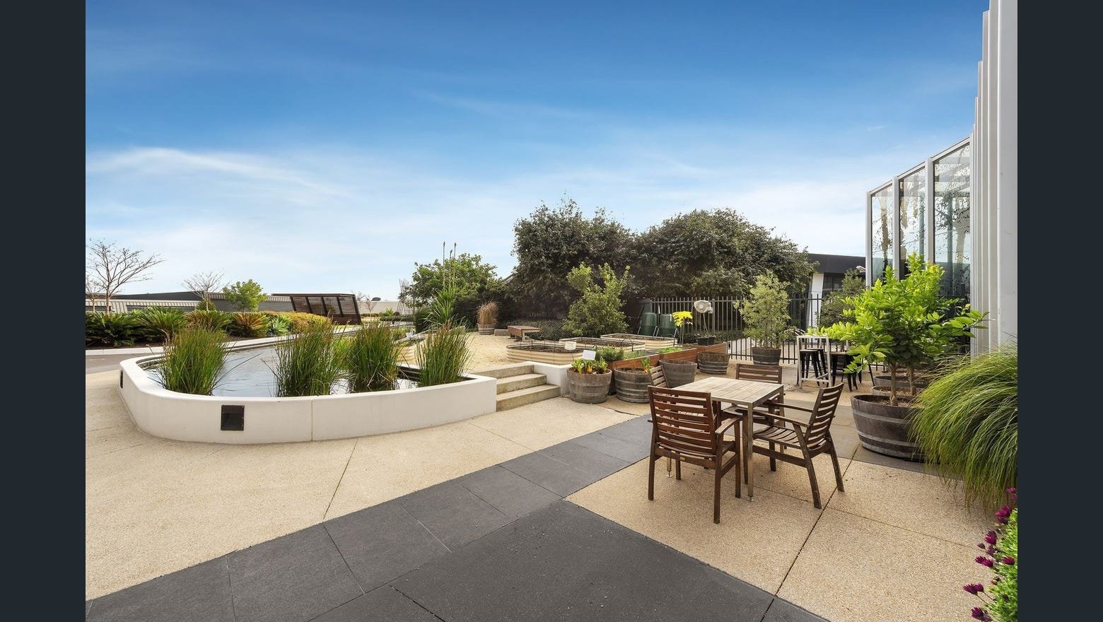 Property Gallery Thumbnail 11
