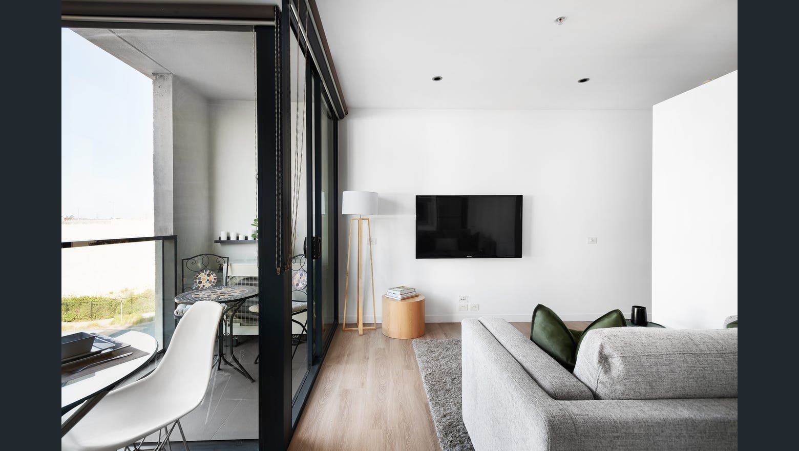 Property Gallery Thumbnail 6
