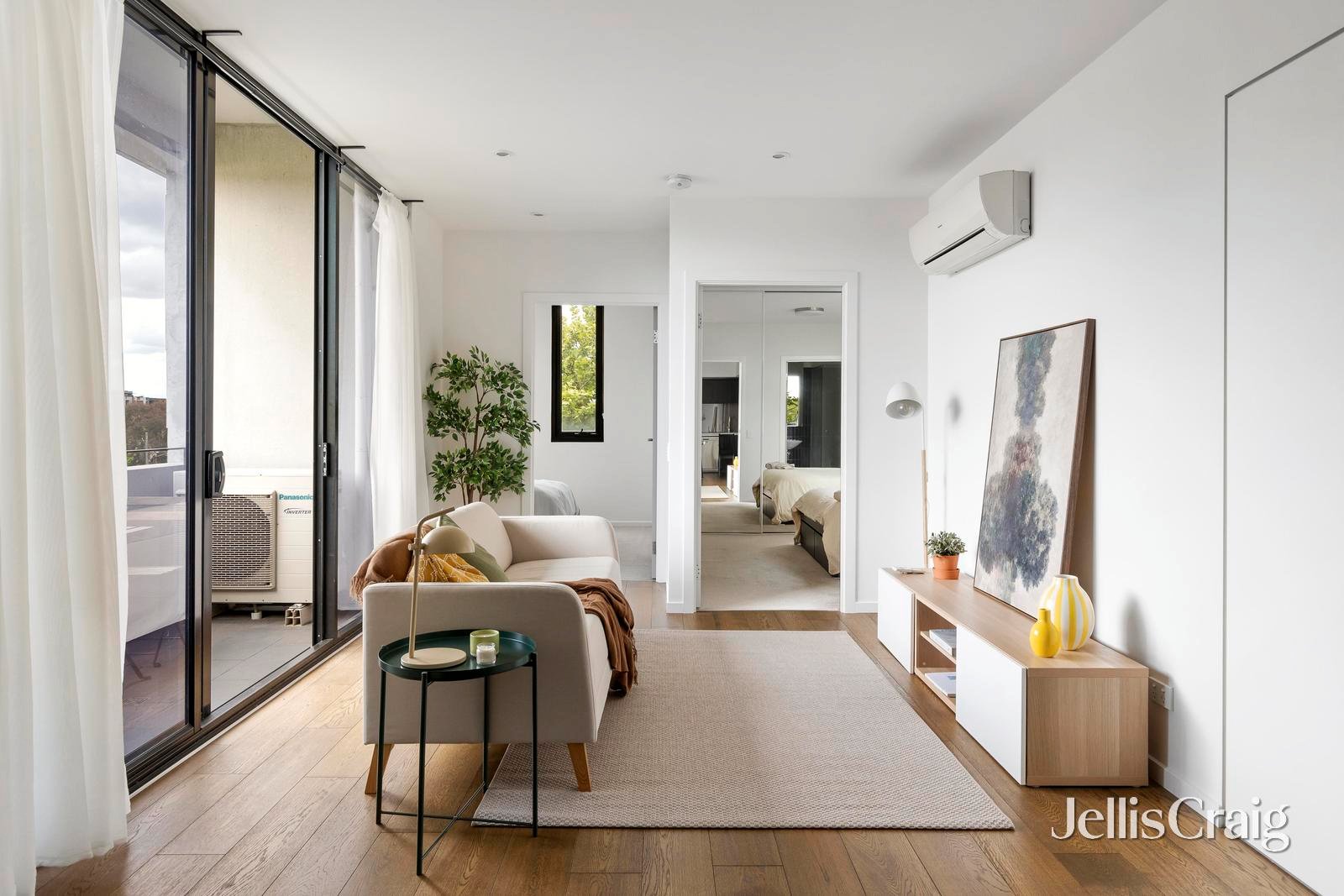 303/94 Canning Street, Carlton image 2