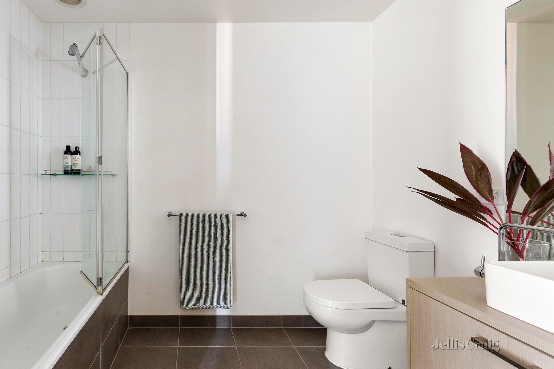 303/96 Charles Street, Fitzroy image 7