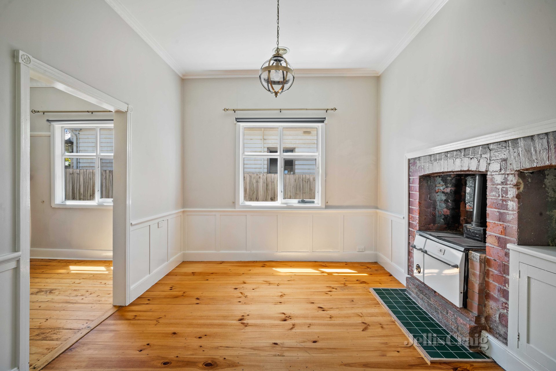 304 Crompton Street, Soldiers Hill image 3