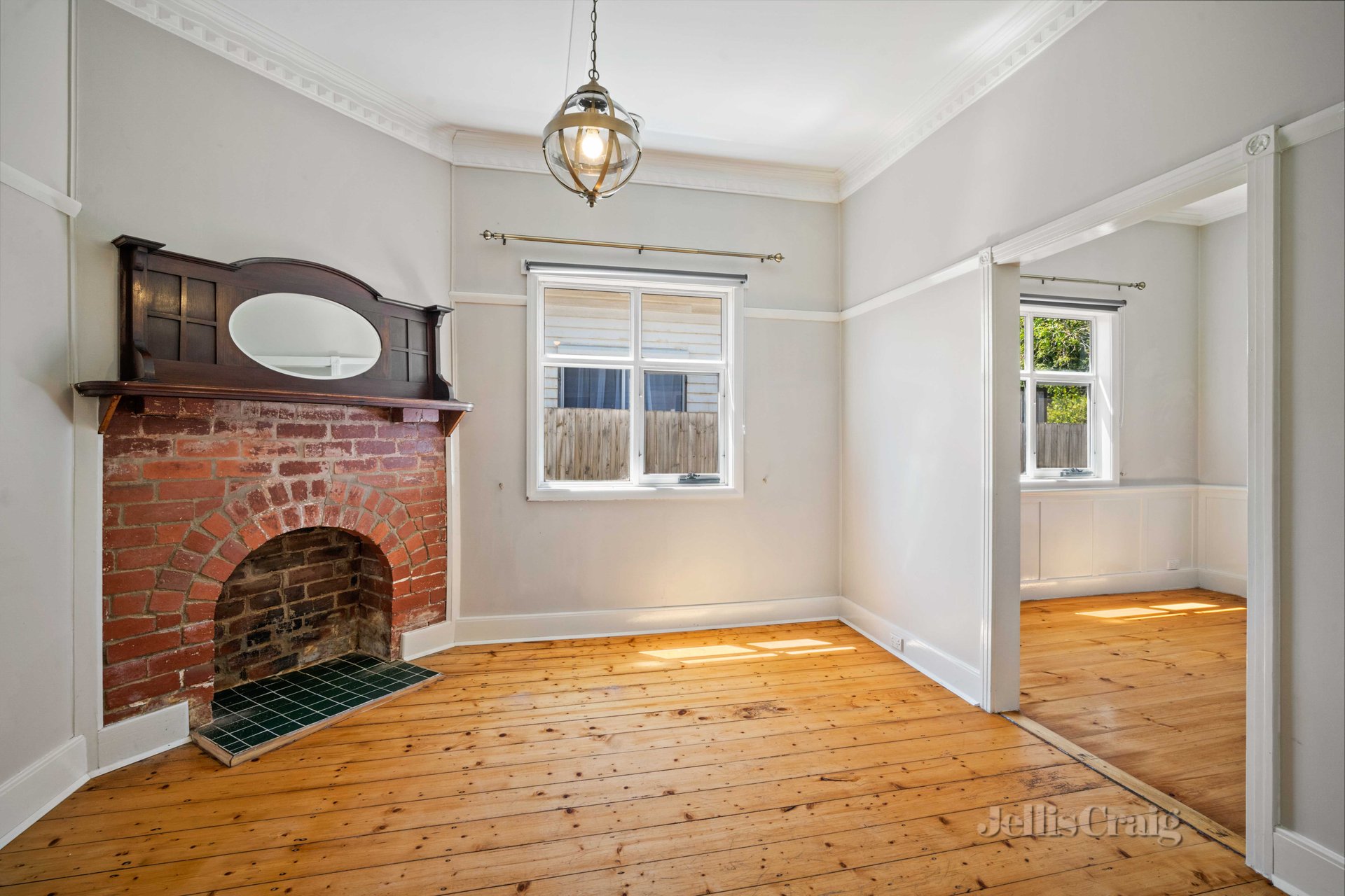 304 Crompton Street, Soldiers Hill image 2