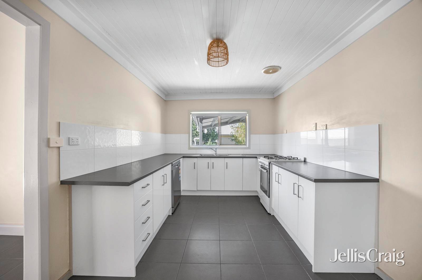304 Herriott Street, Buninyong image 2
