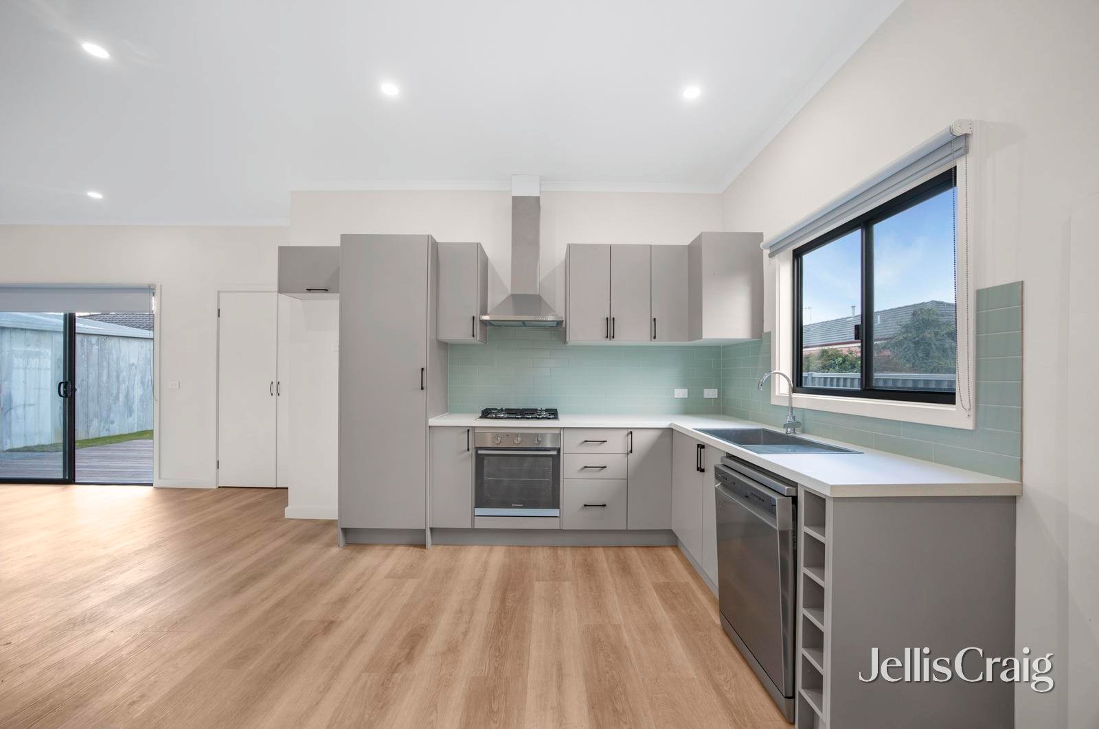 304 La Trobe Street, Redan image 2