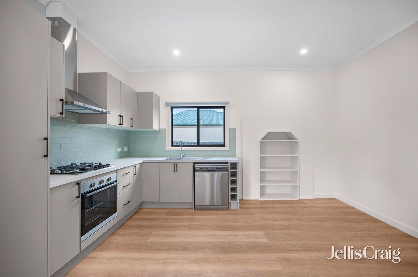 304 La Trobe Street, Redan image 3