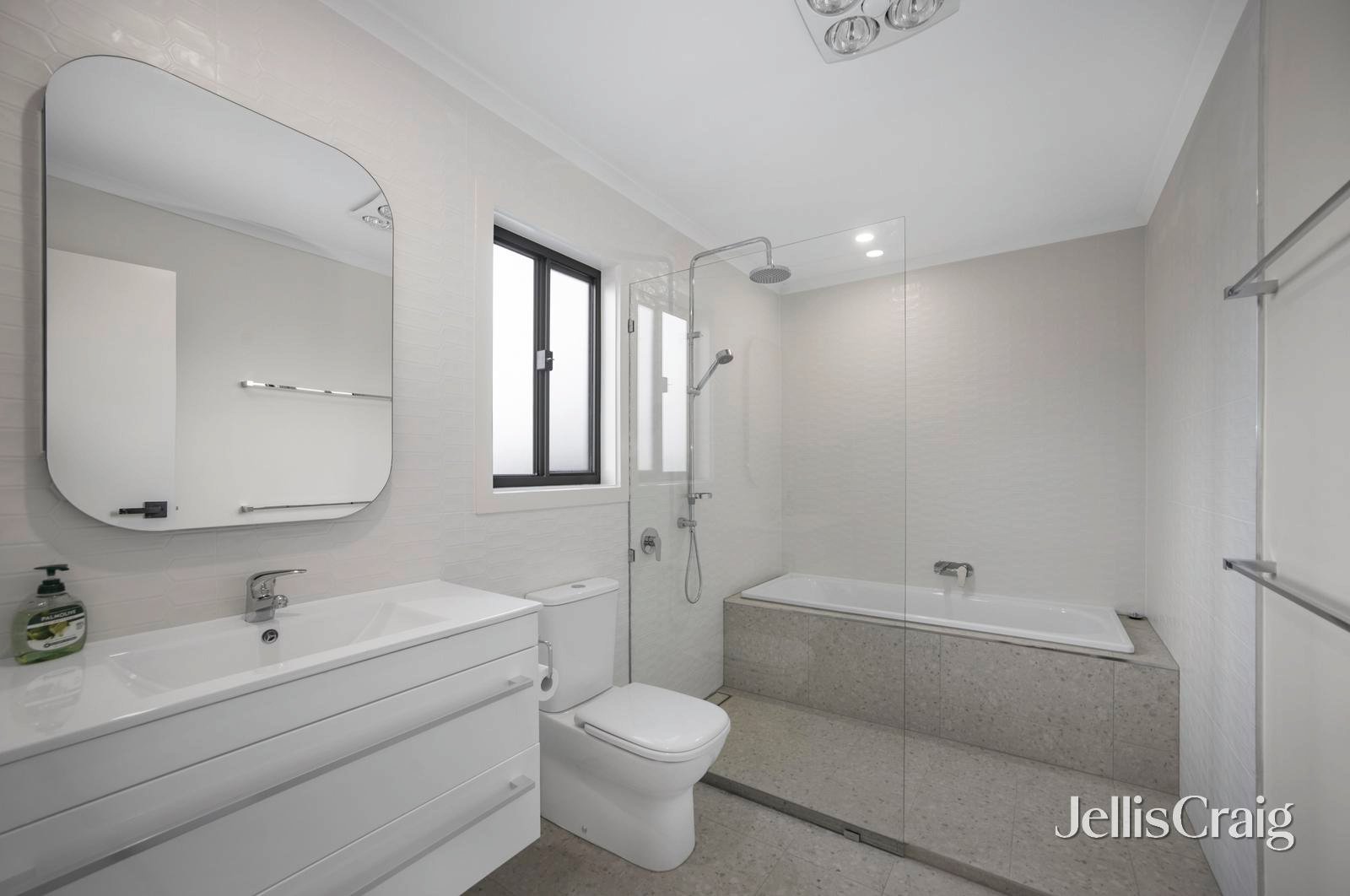 304 La Trobe Street, Redan image 5