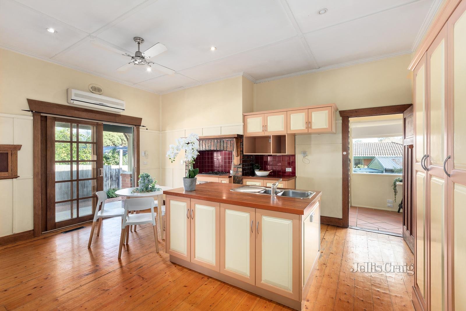 304 Springvale Road, Forest Hill image 4
