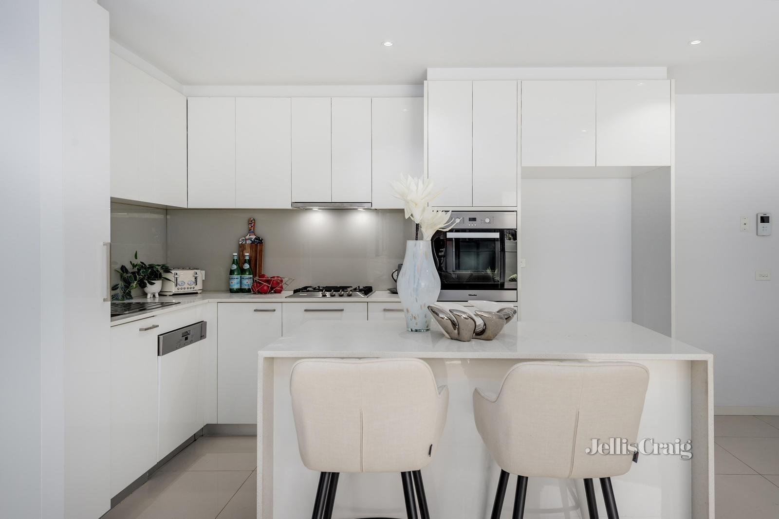 304/181-183 Manningham Road, Templestowe Lower image 2