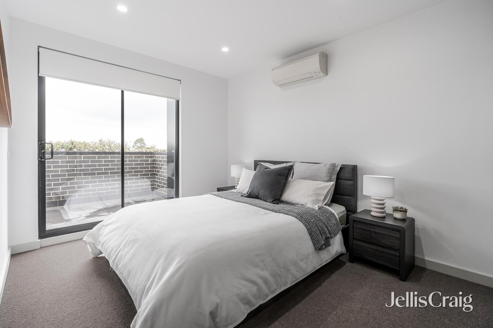 304/2 Blair Street, Bentleigh image 5