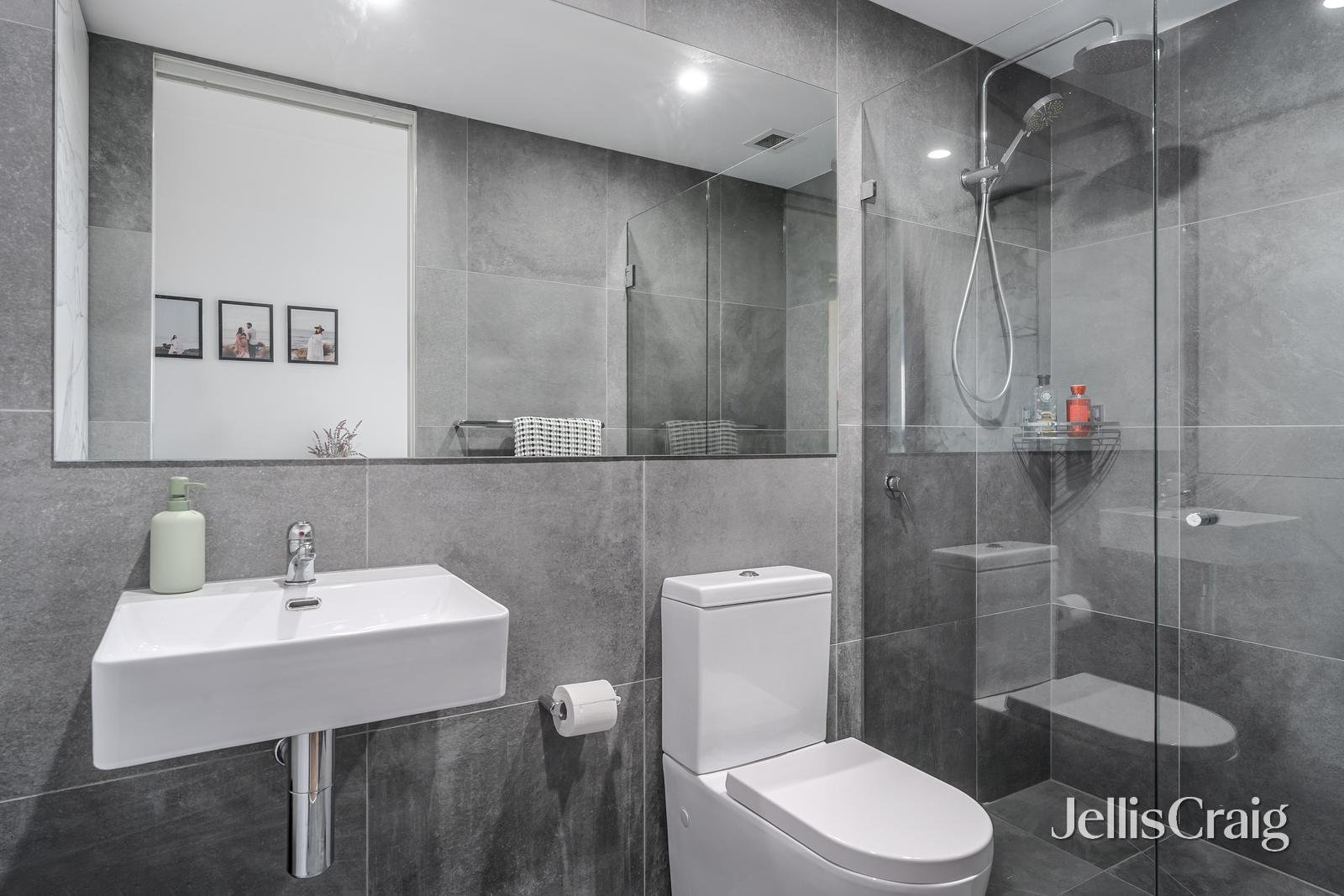 304/2 Blair Street, Bentleigh image 6