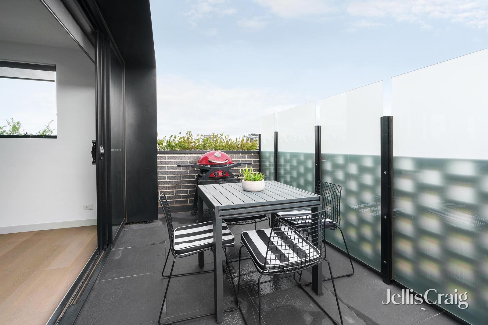 304/2 Blair Street, Bentleigh image 9