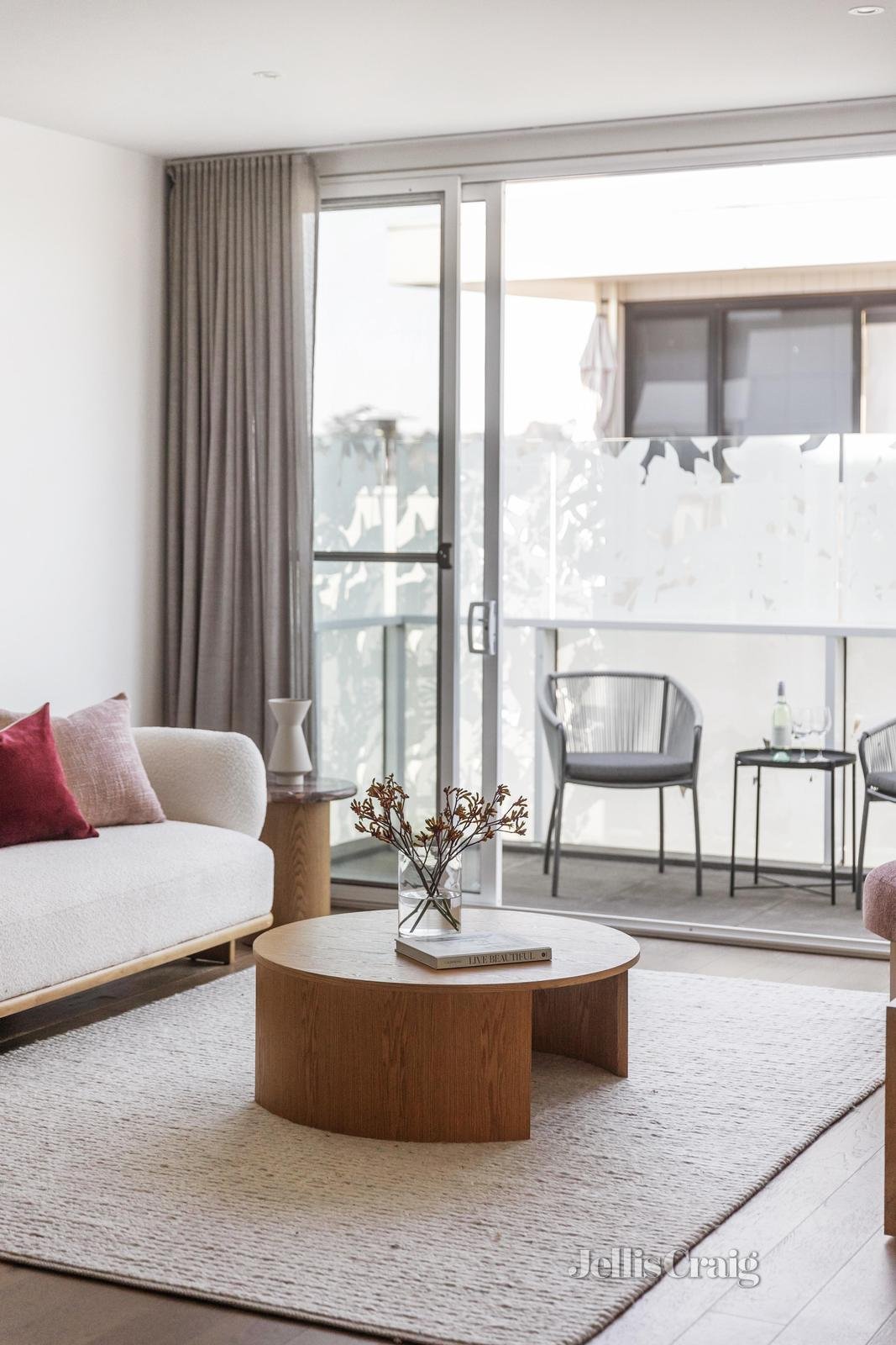 304/200 Whitehorse Road, Balwyn image 7