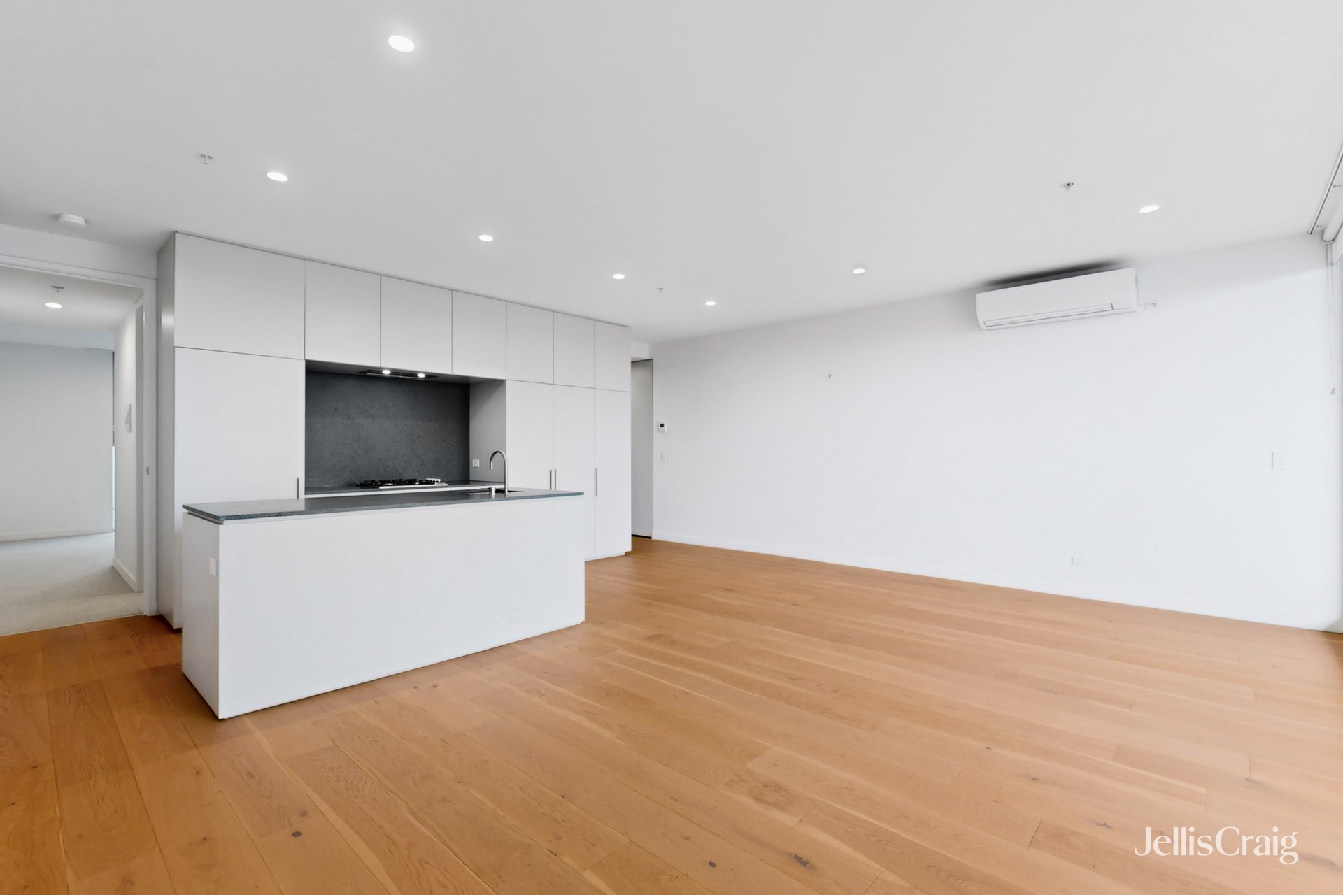 304/270B McKinnon Road, Mckinnon image 1