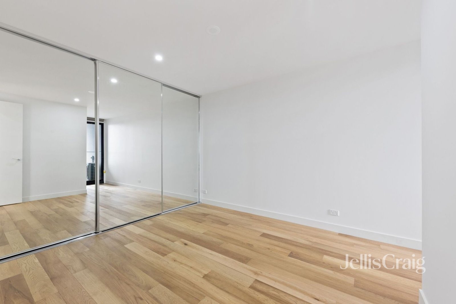 304/3 Cartmell Street, Heidelberg image 4