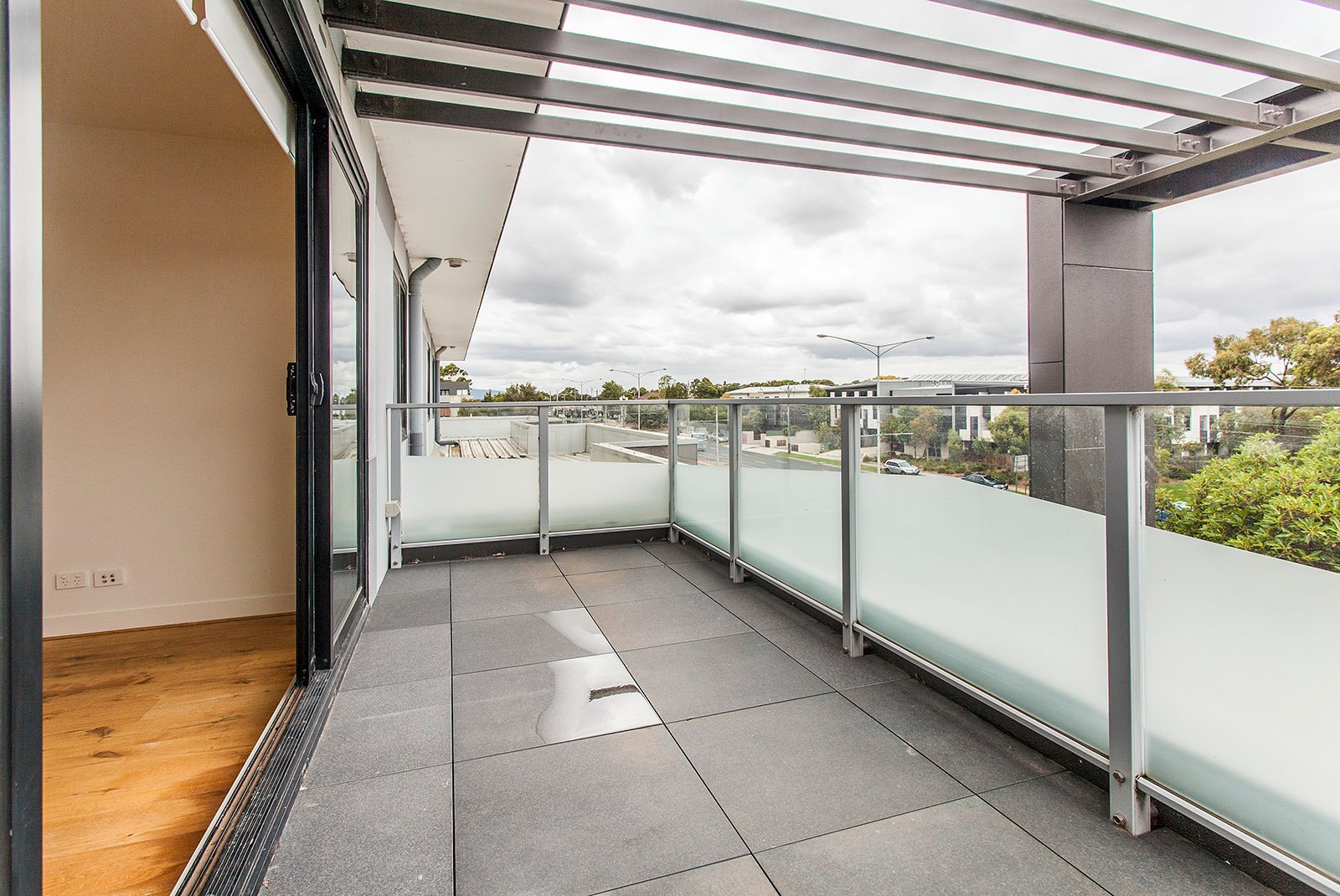 Property Gallery Thumbnail 9