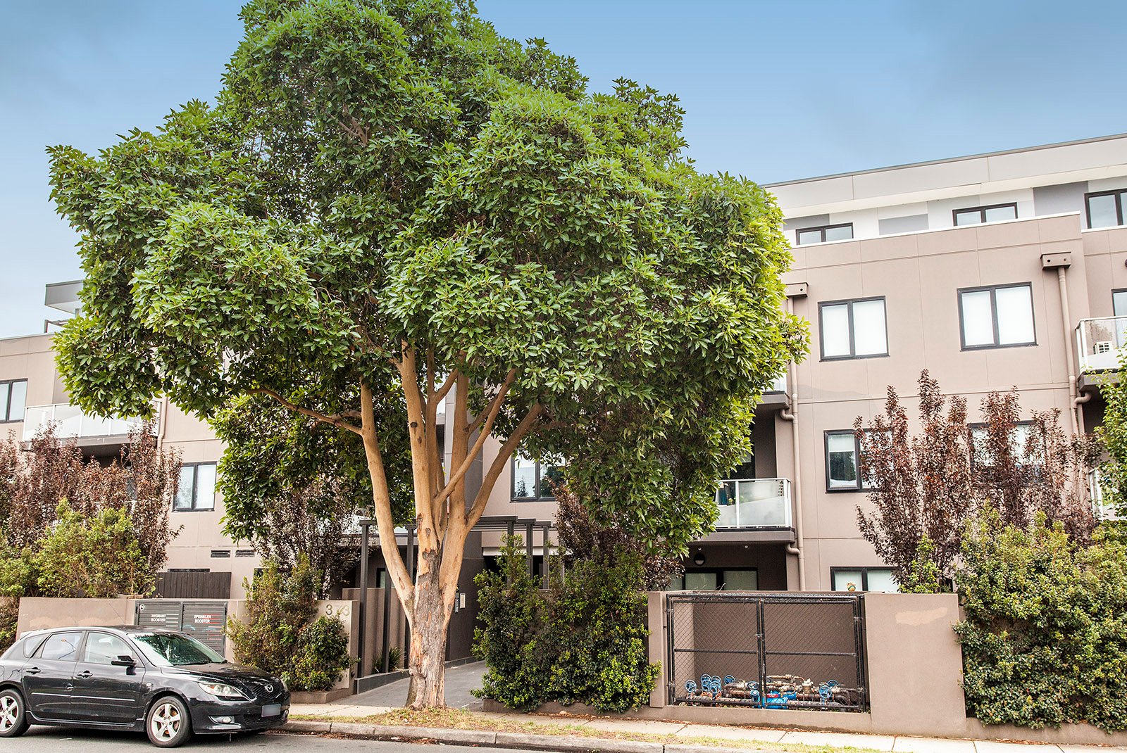 Property Gallery Thumbnail 2