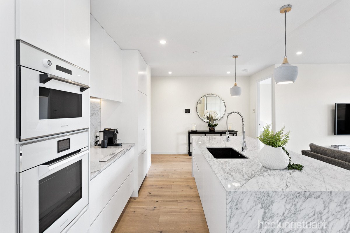 304/402 Riversdale Road, Hawthorn East image 5
