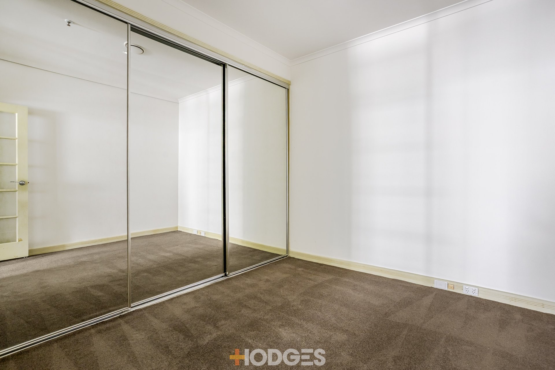 304 / 442 St Kilda Road MELBOURNE