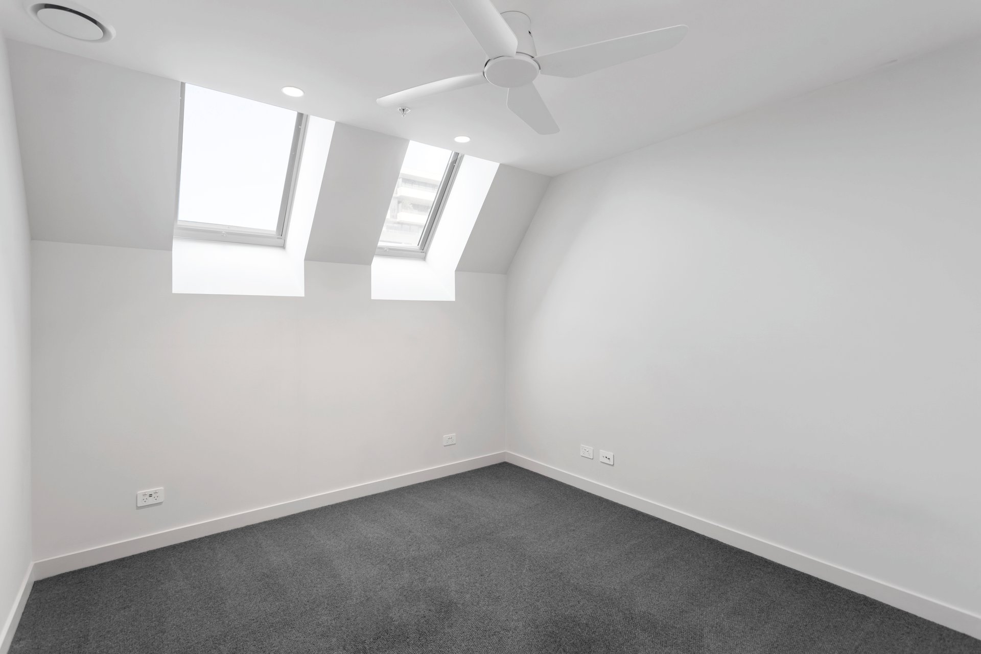 Property Gallery Thumbnail 6
