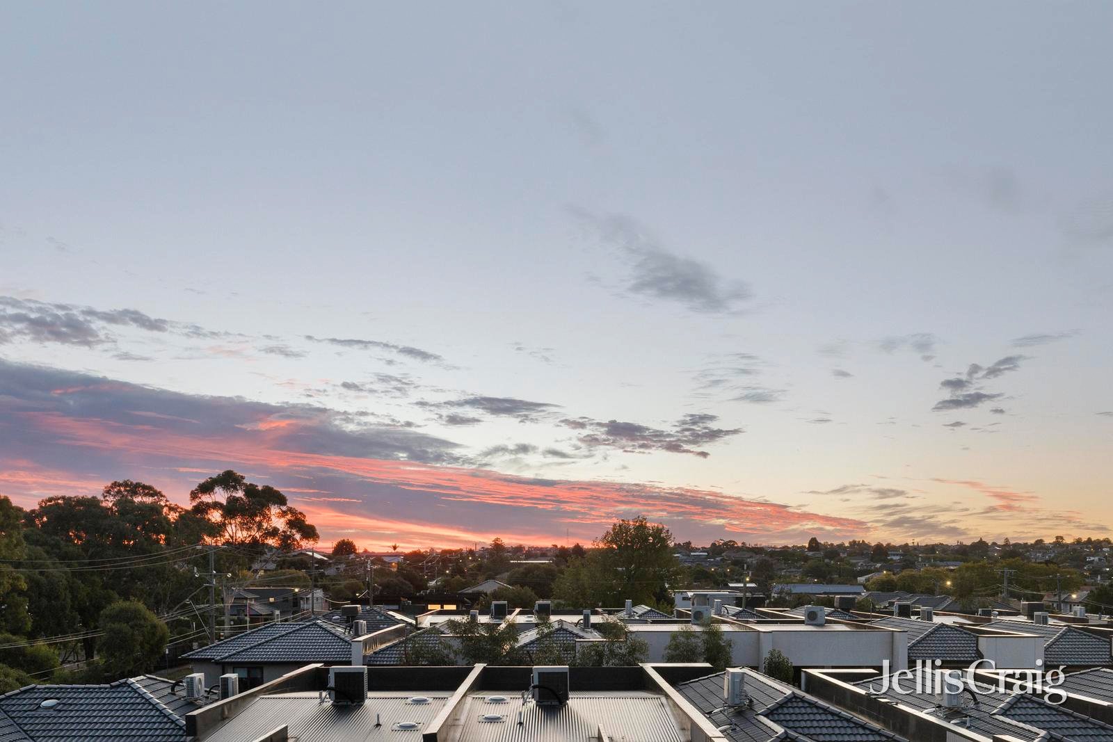 304/76 Tyler Street, Reservoir image 7