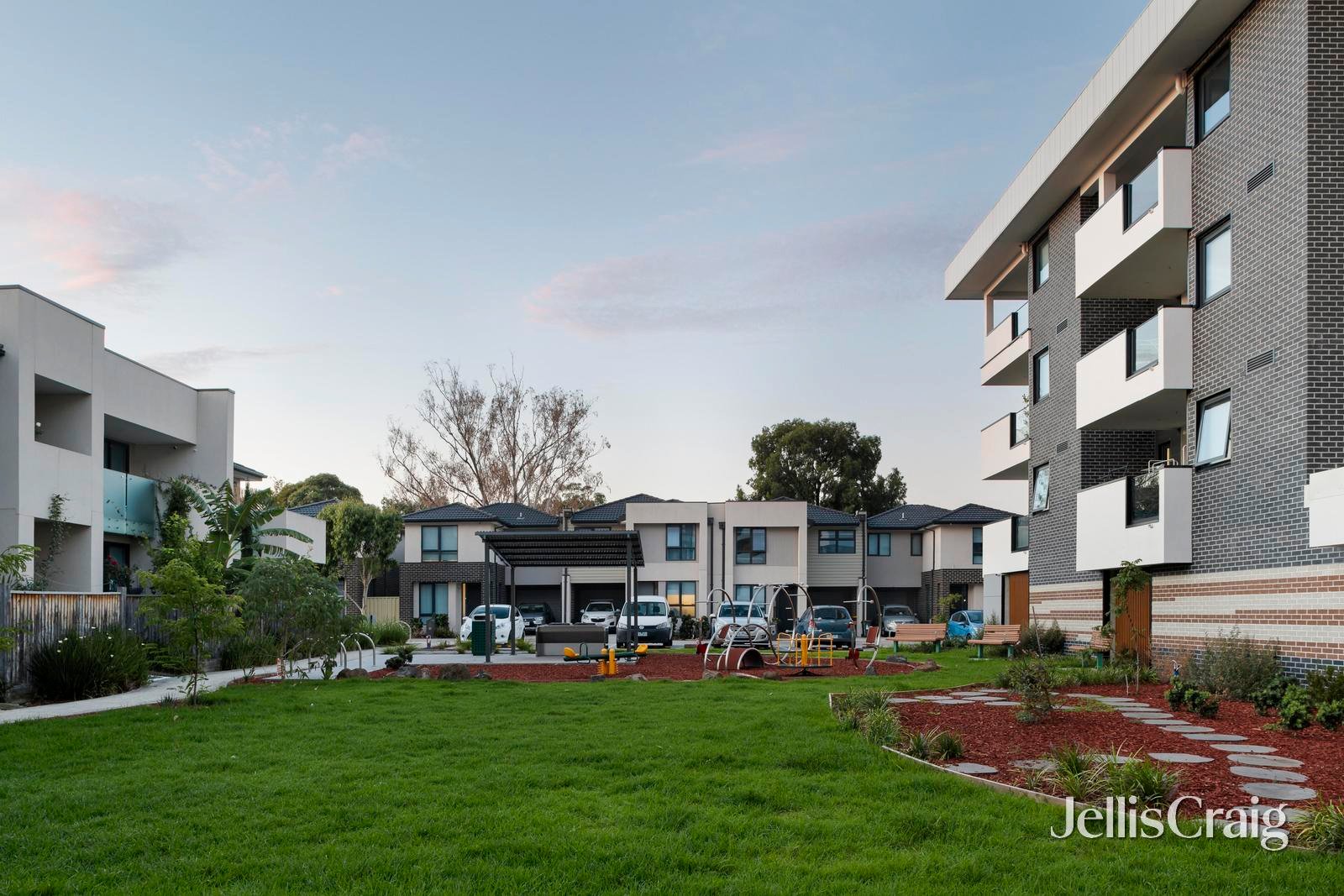 304/76 Tyler Street, Reservoir image 11