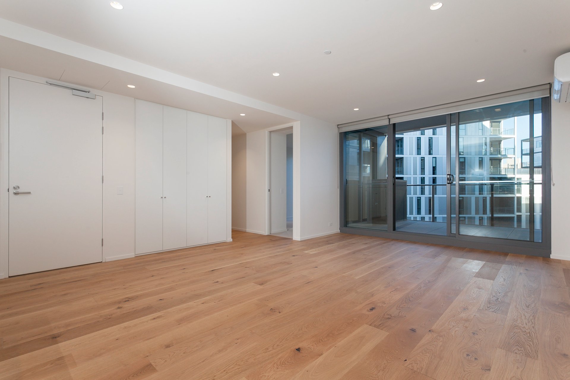 Property Gallery Thumbnail 2