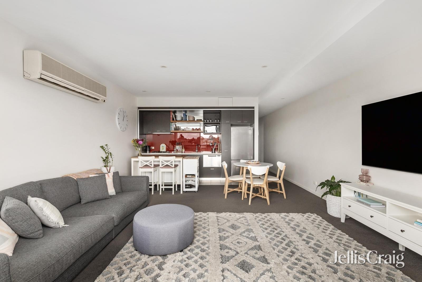 304/92 Kinkora Road, Hawthorn image 2