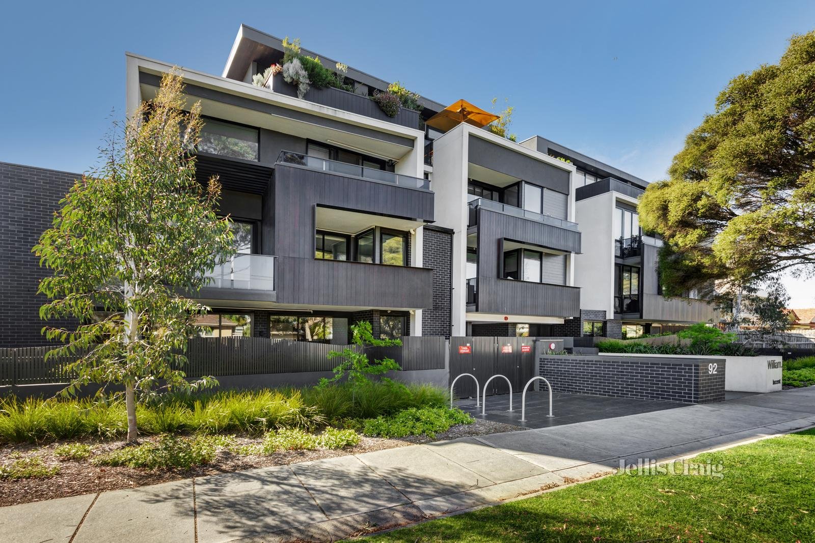 304/92 Mimosa Road, Carnegie image 1