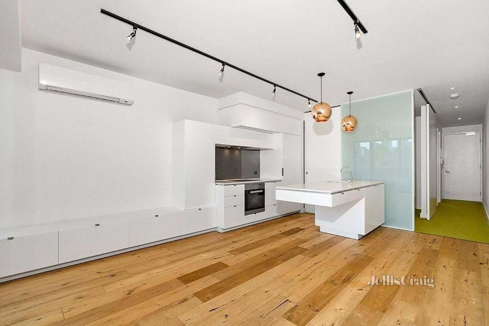 304/99 Palmerston Crescent, South Melbourne image 3