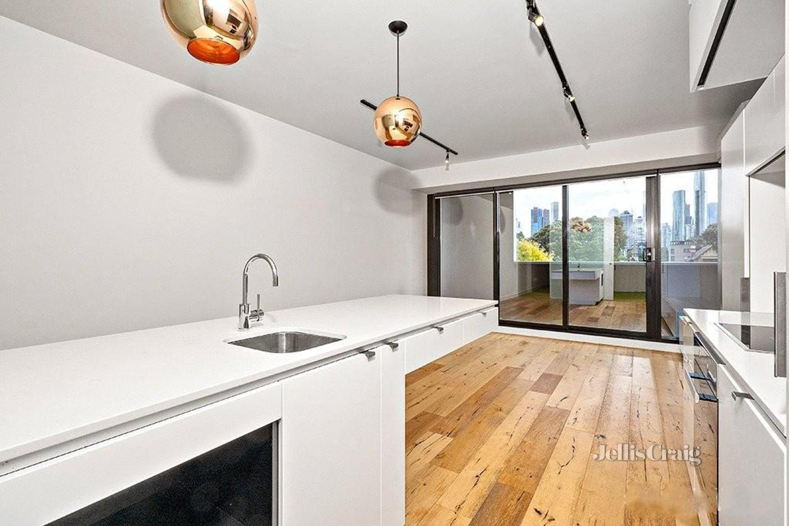 304/99 Palmerston Crescent, South Melbourne image 5