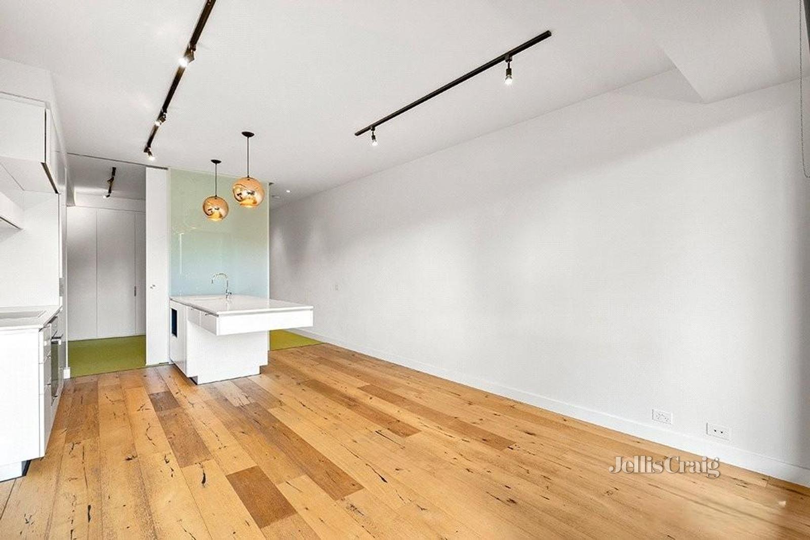 304/99 Palmerston Crescent, South Melbourne image 7