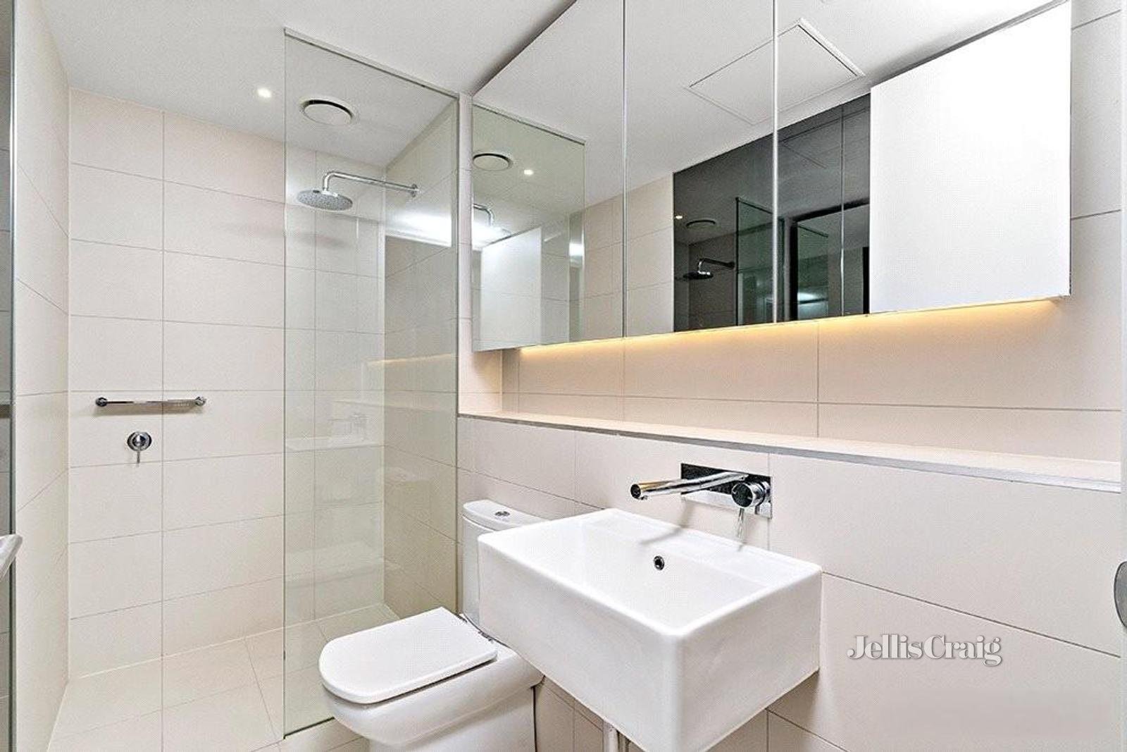 304/99 Palmerston Crescent, South Melbourne image 9