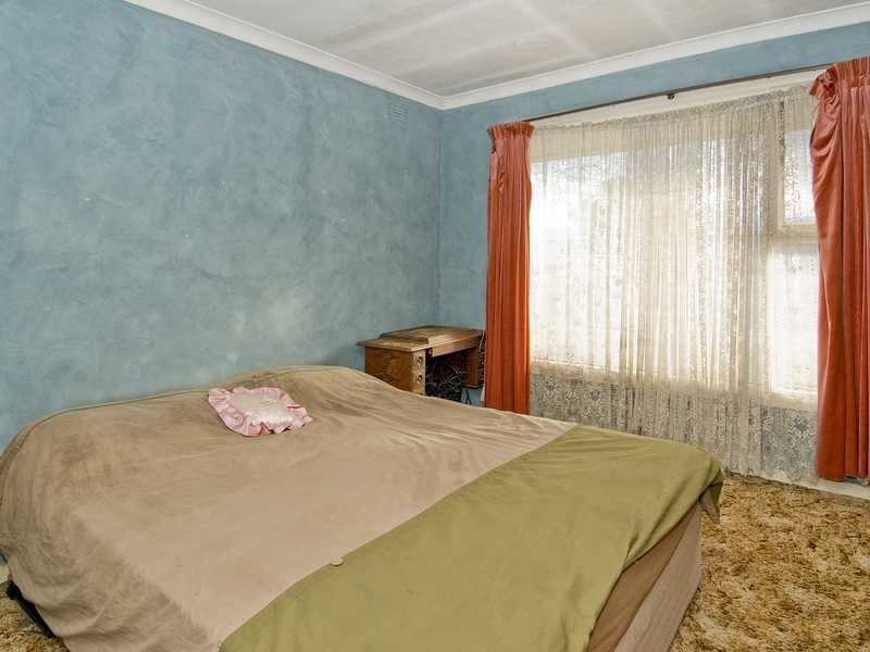 305 Boundary Road, St Albans Park image 3
