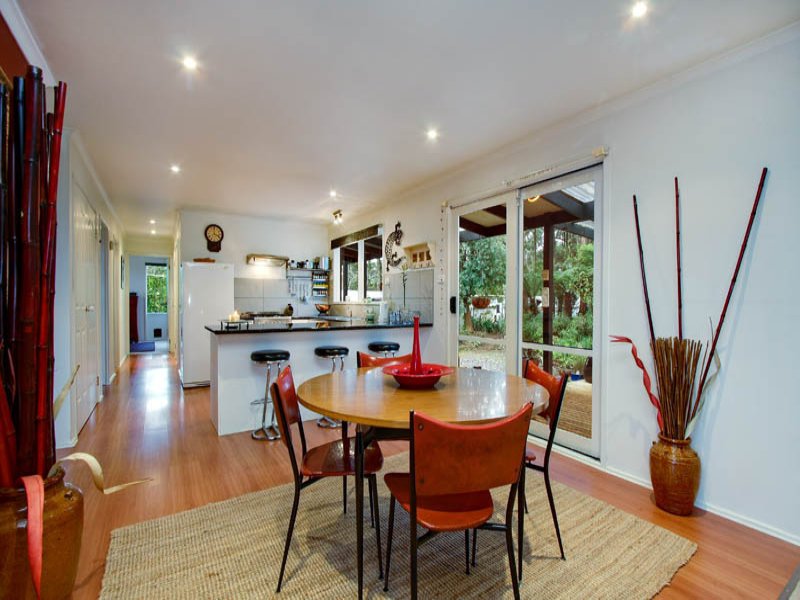 305 Glenburn/Kinglake Road, Kinglake image 8