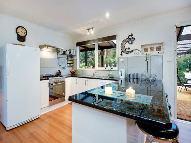 305 Glenburn/Kinglake Road, Kinglake image 9