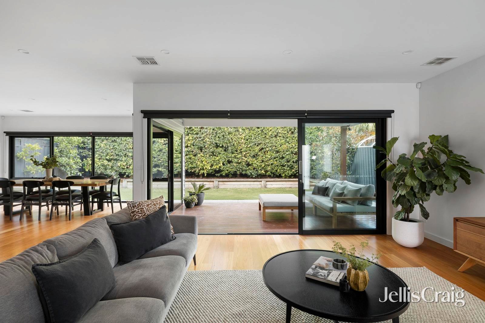 305 Raleigh Street, Thornbury image 10