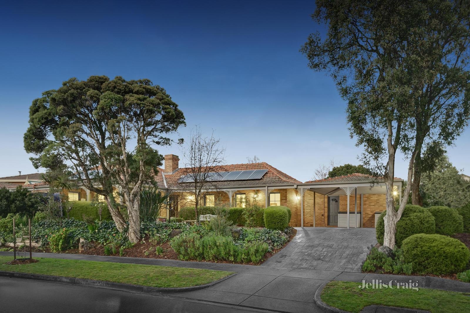 305 Serpells Road, Templestowe image 2