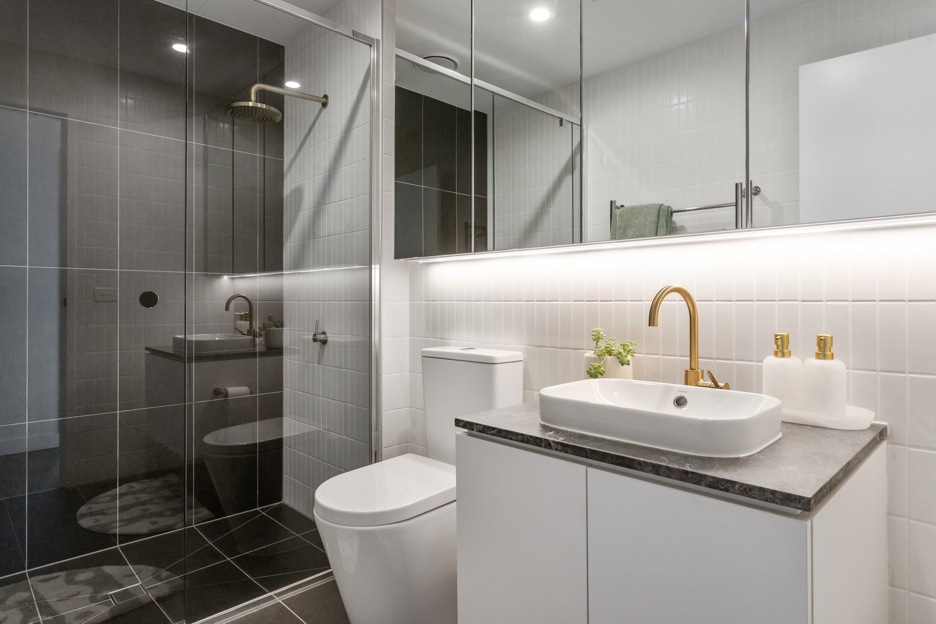 305/1 Lusher Road, Croydon image 7