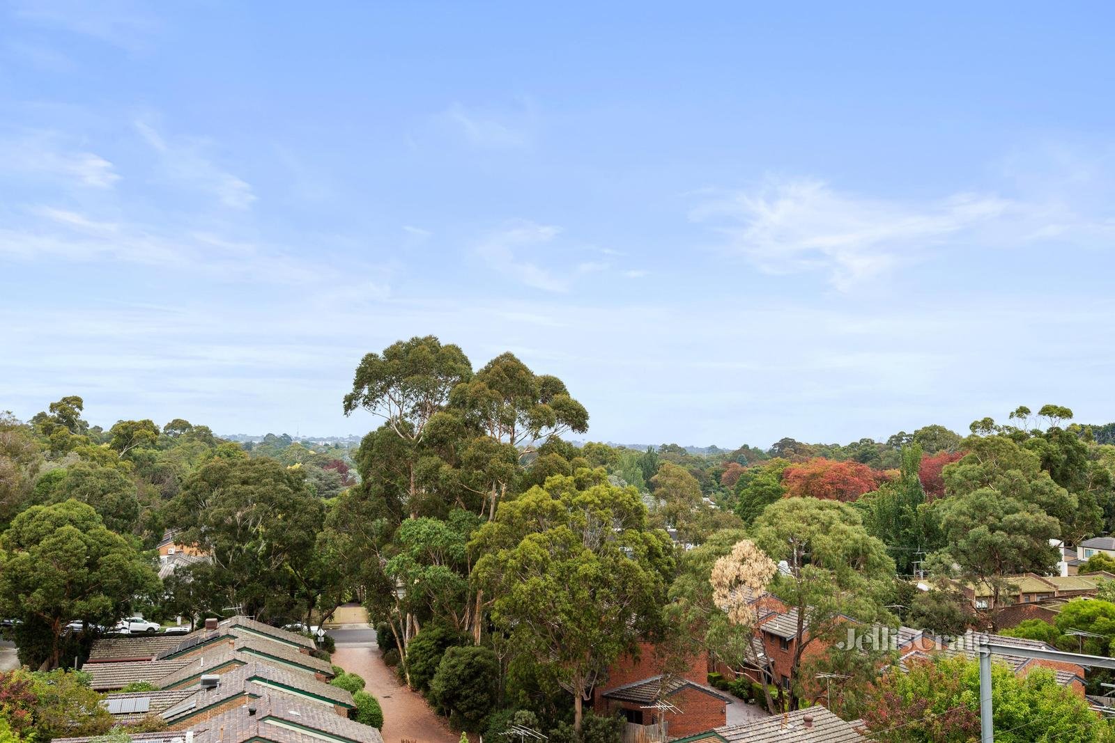 305/1 Sergeant Street, Blackburn image 6