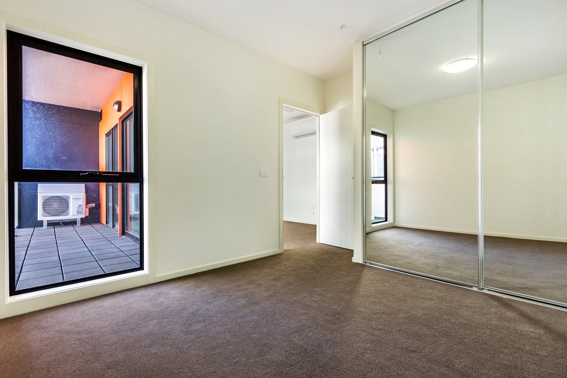 Property Gallery Thumbnail 2