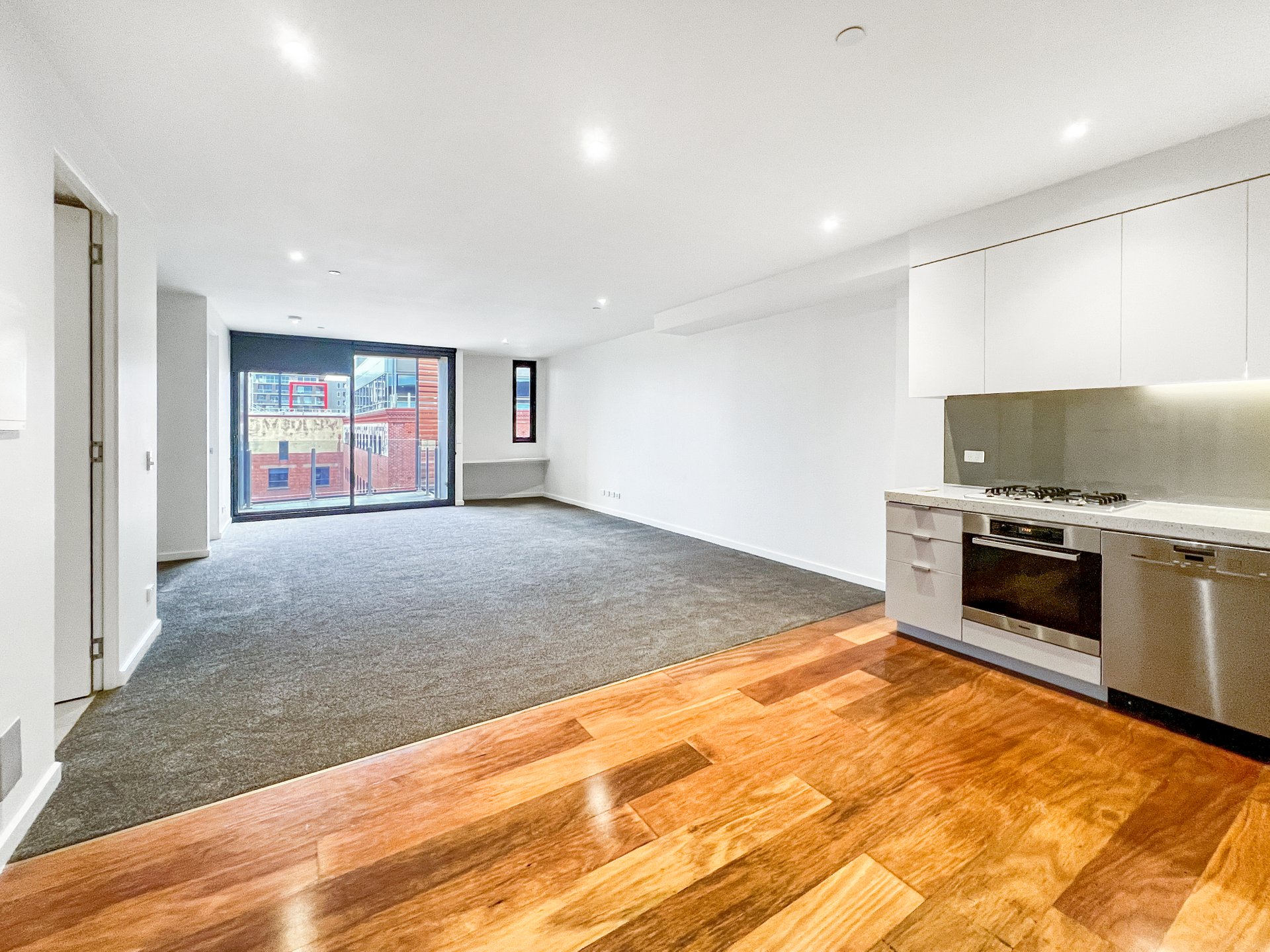 305/100 Western Beach Road, Geelong image 2