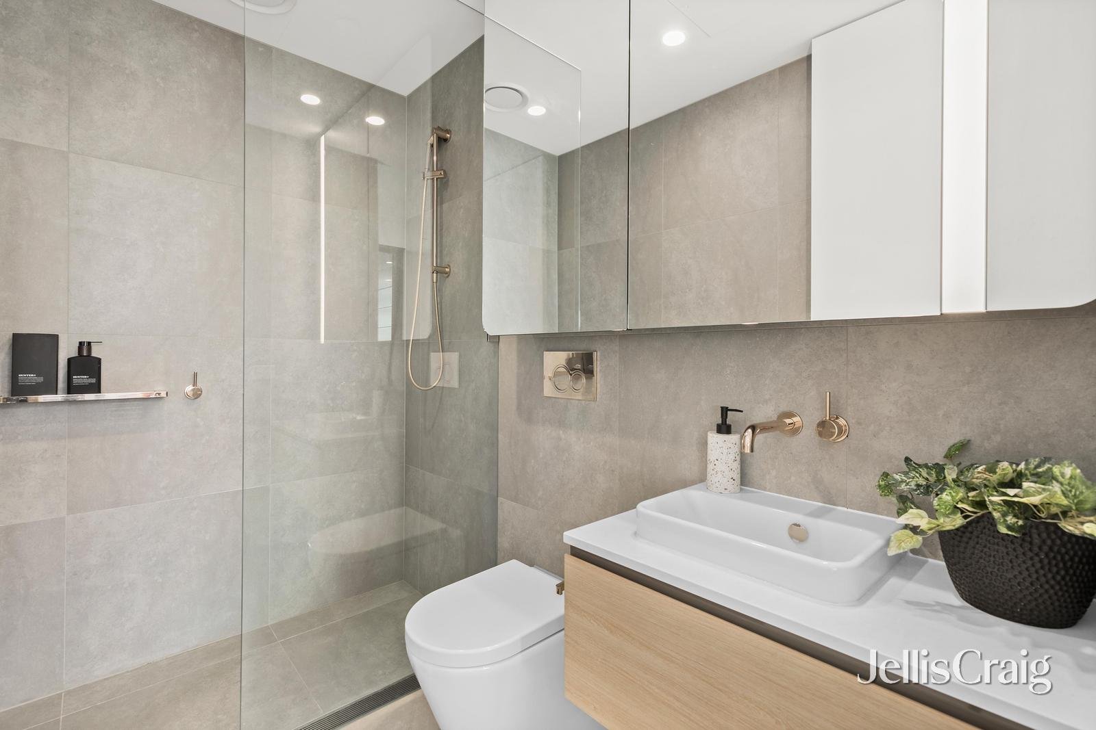 305/1050 Mt Alexander Road, Essendon image 8