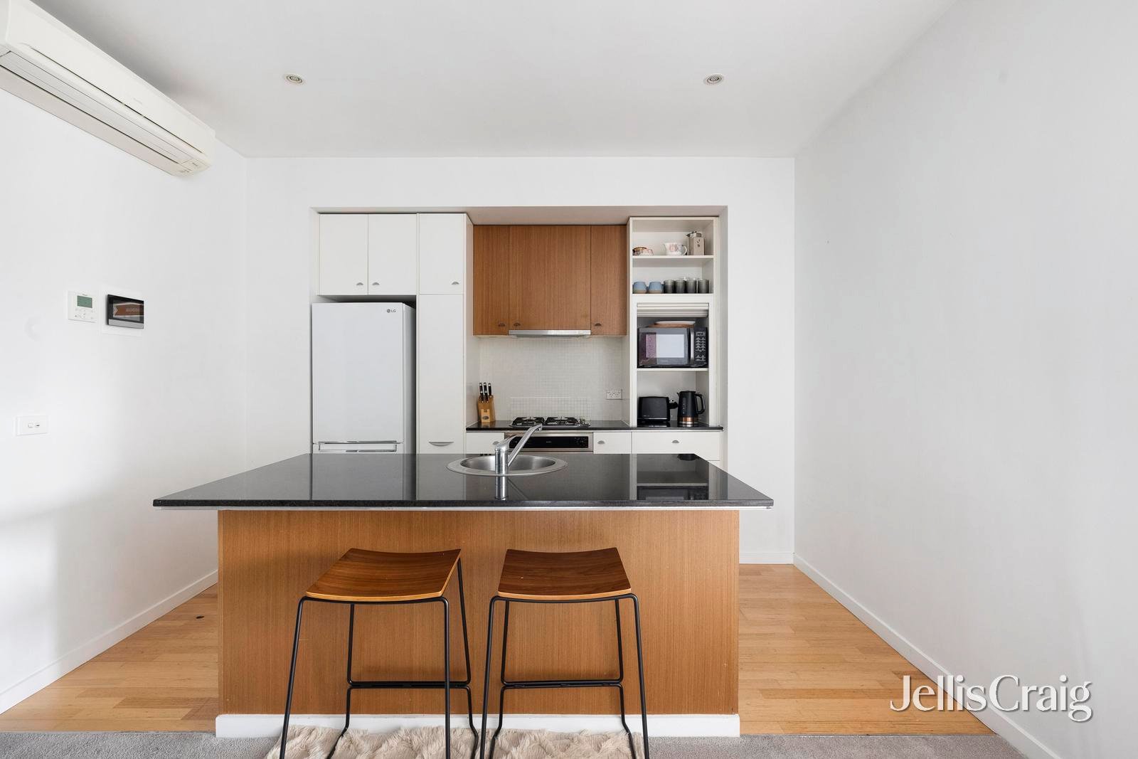 305/166 Wellington Parade, East Melbourne image 4