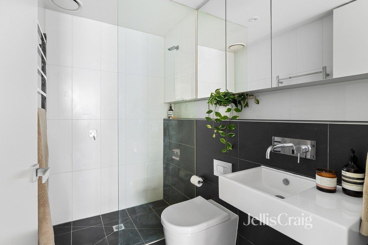 305/18 Hull St, Richmond image 7