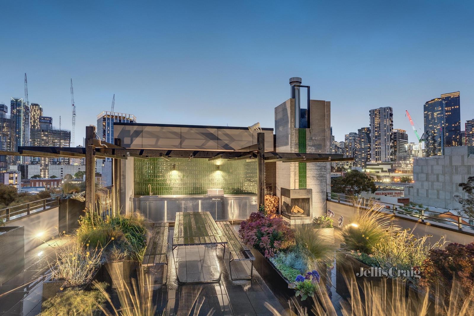 305/201 Ferrars Street, South Melbourne image 2