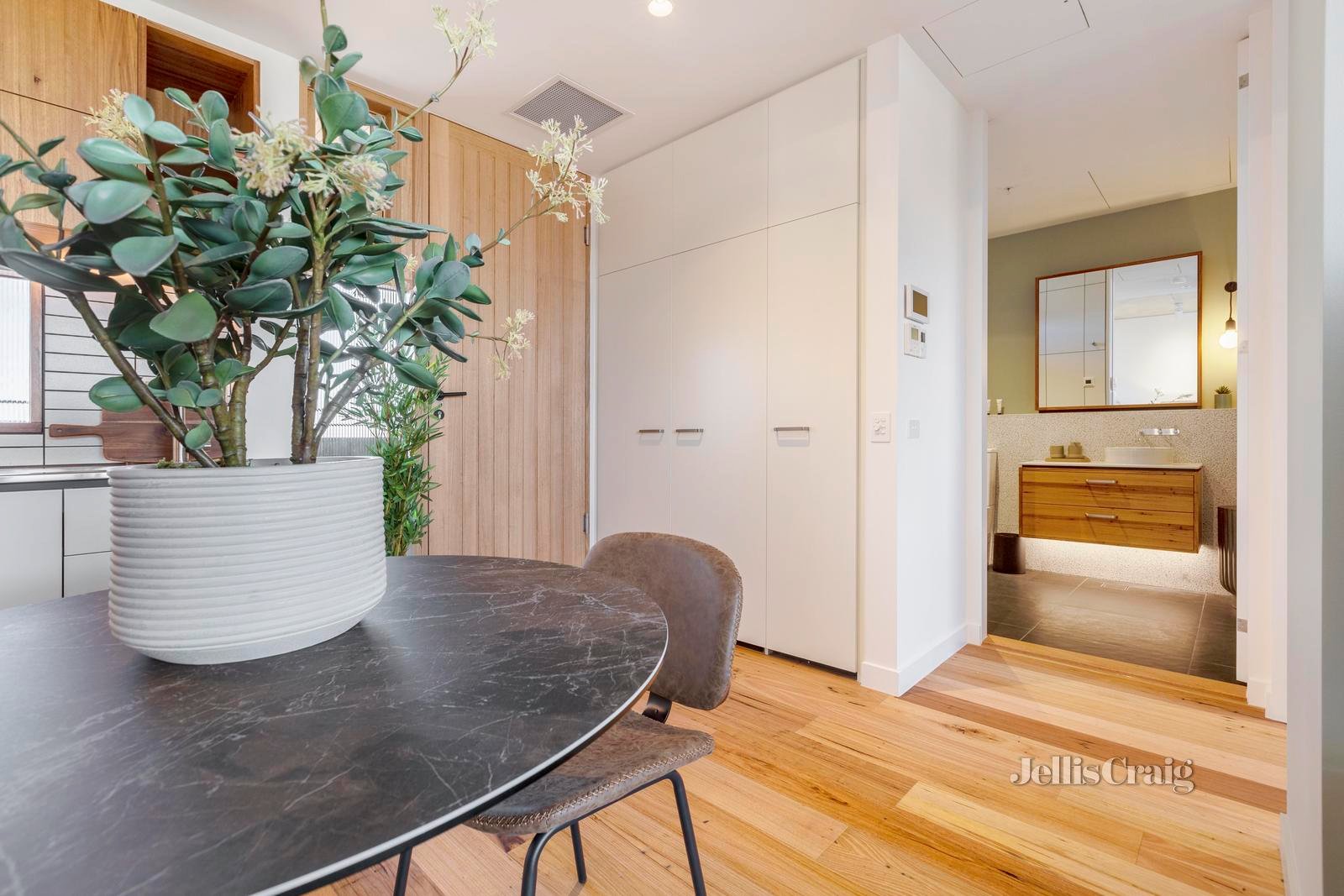 305/201 Ferrars Street, South Melbourne image 9