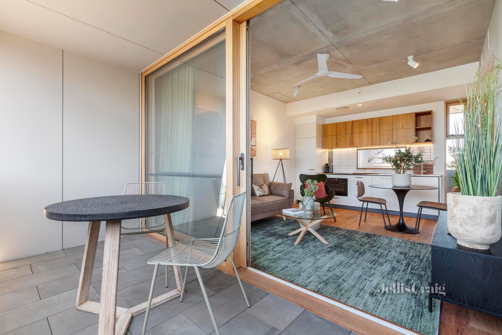 305/201 Ferrars Street, South Melbourne image 15
