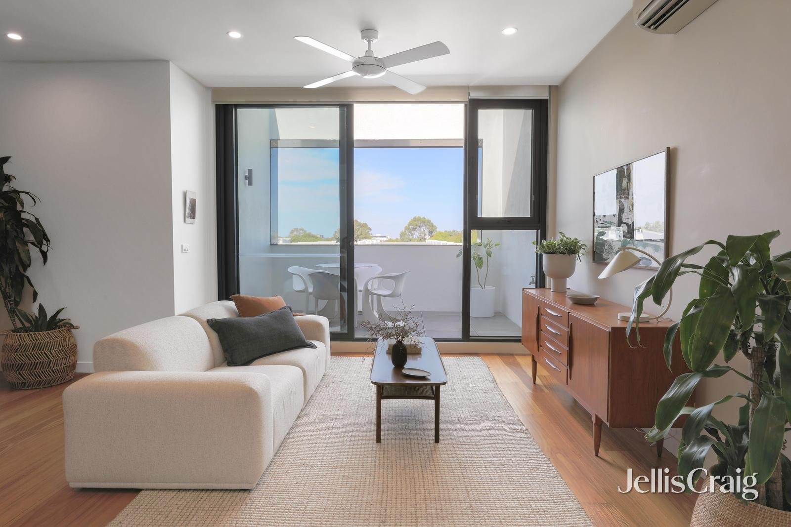 305/202 Beavers Road, Northcote image 2