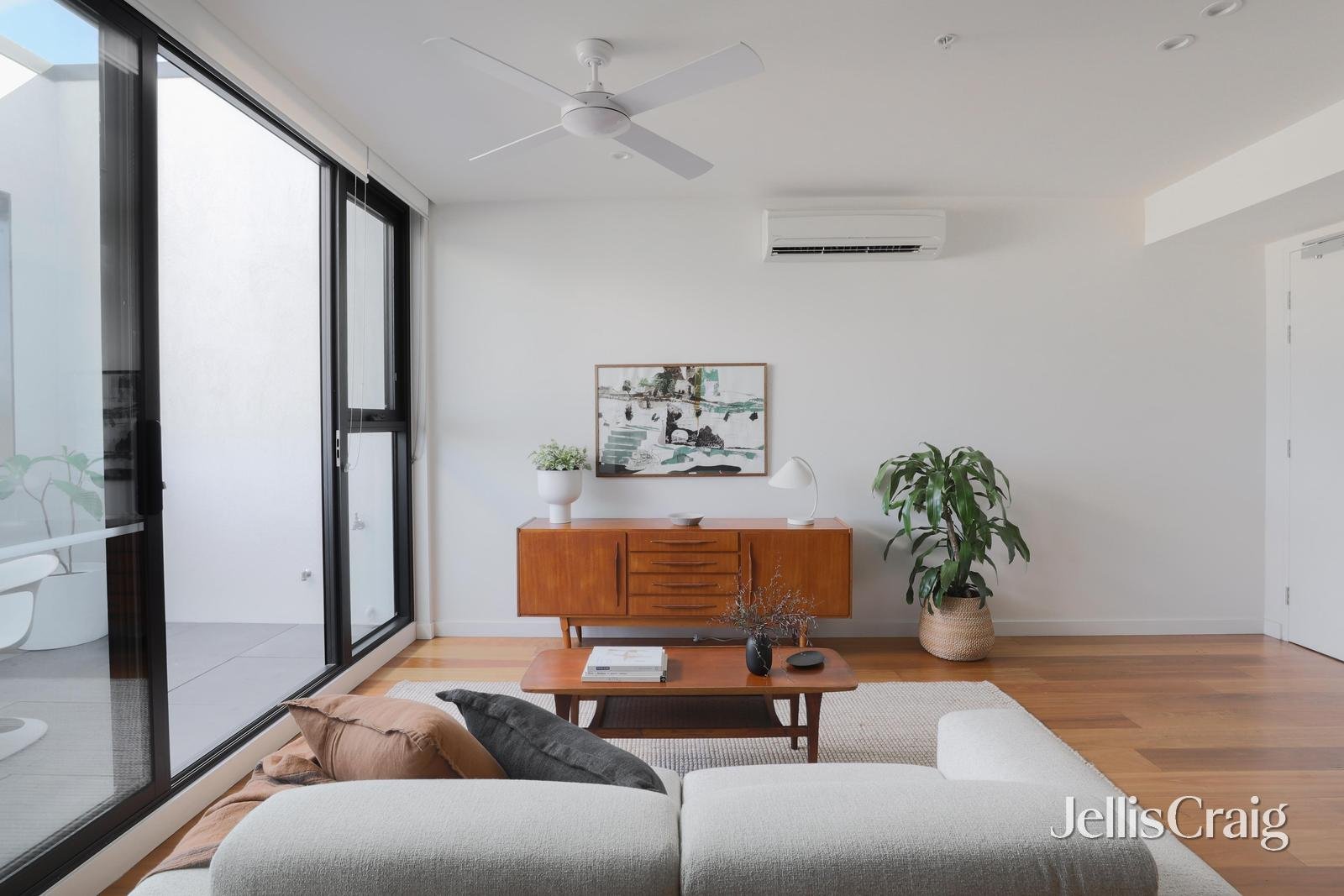 305/202 Beavers Road, Northcote image 10