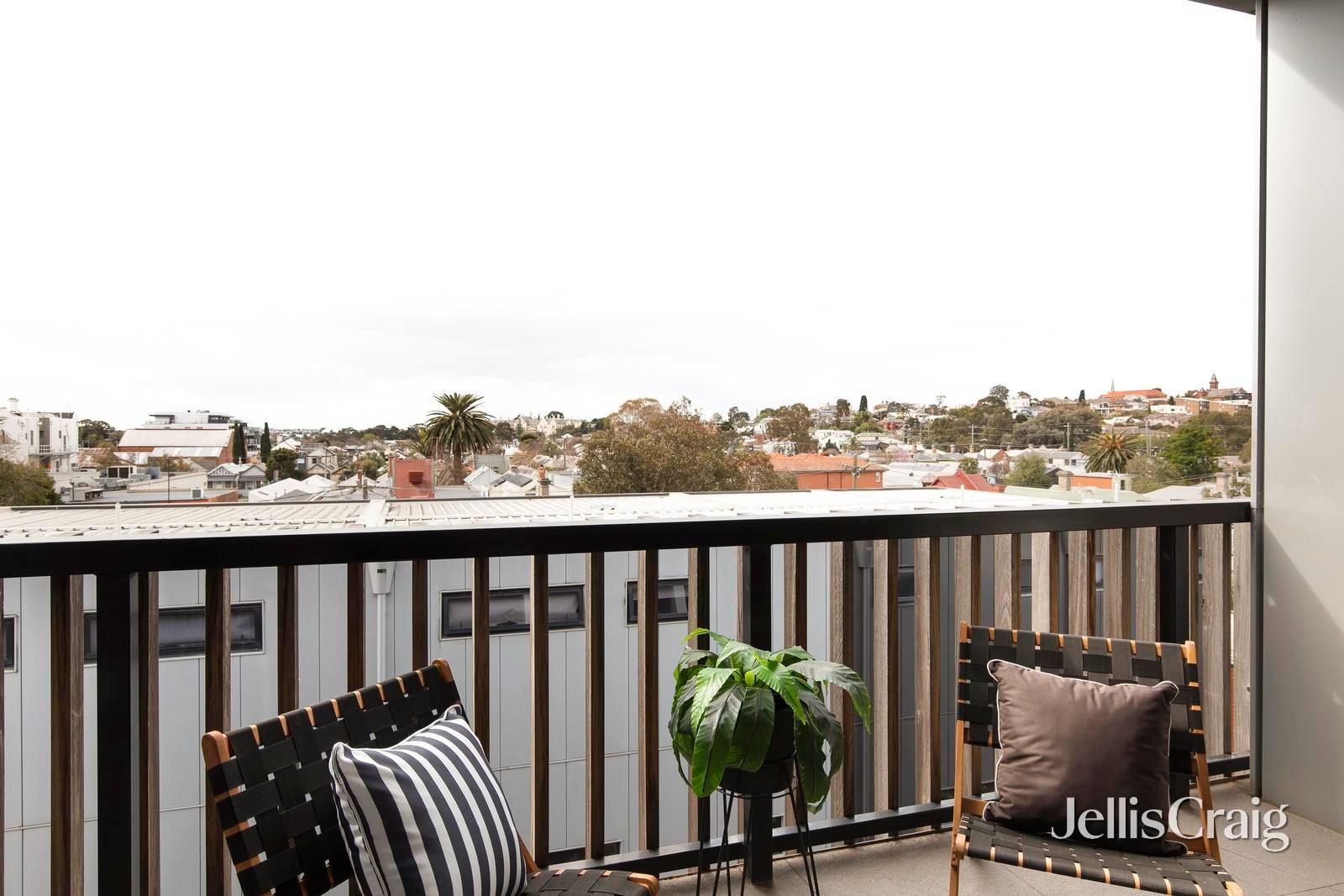 305/26 Merri Parade, Northcote image 5